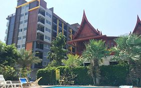 Hua Hin Terminal Hotel